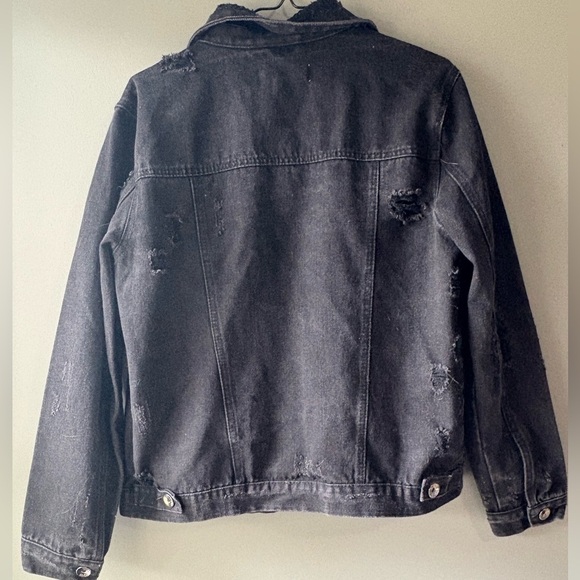 Ci Sono, size small black denim jacket. Long sleeve. Button up. Distressed look - Picture 6 of 7